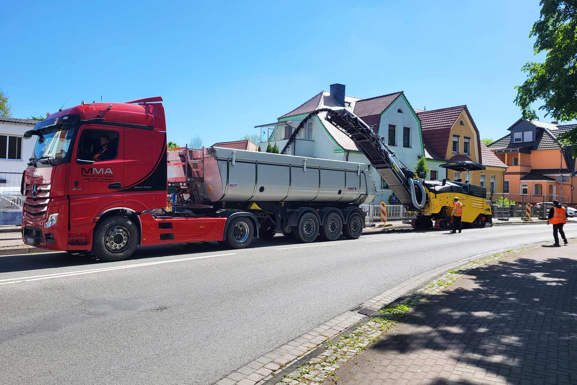 MMA Bauservice GmbH - Montageservice, Ihr Partner für Tief- und Rohrleitungs­bau, Erdarbeiten, Straßen- und Wegebau, Lkw, Container, Transport